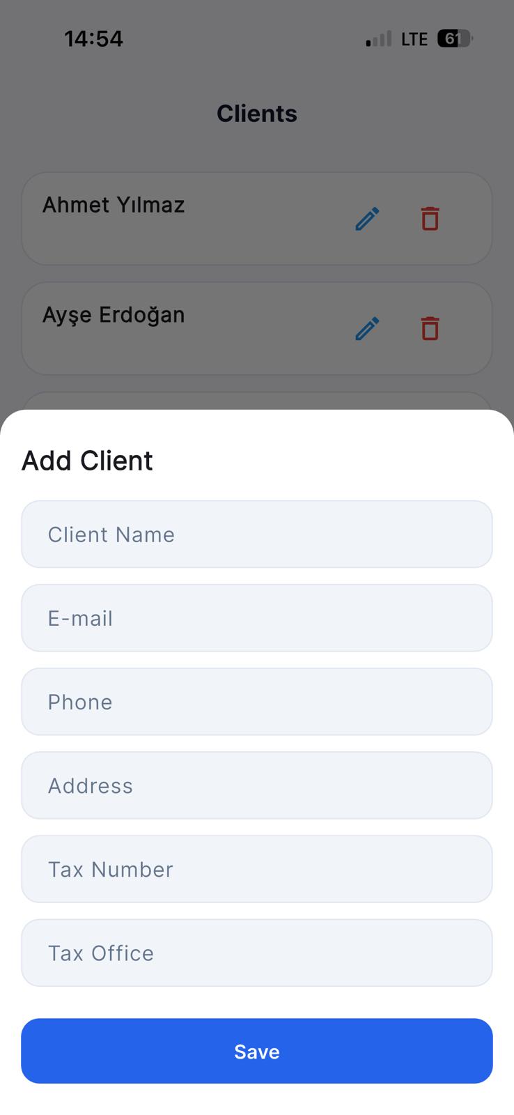 QuoteQuick App client management screen showing customer details and history